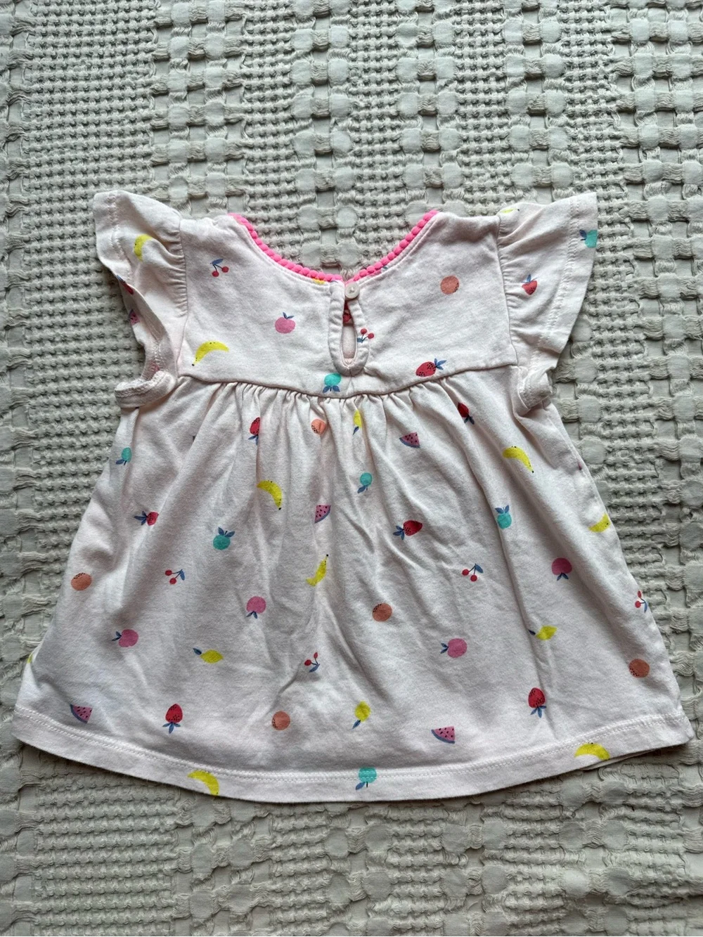 GAP Bundle of Summer Tops — White, Cream, Light Pink